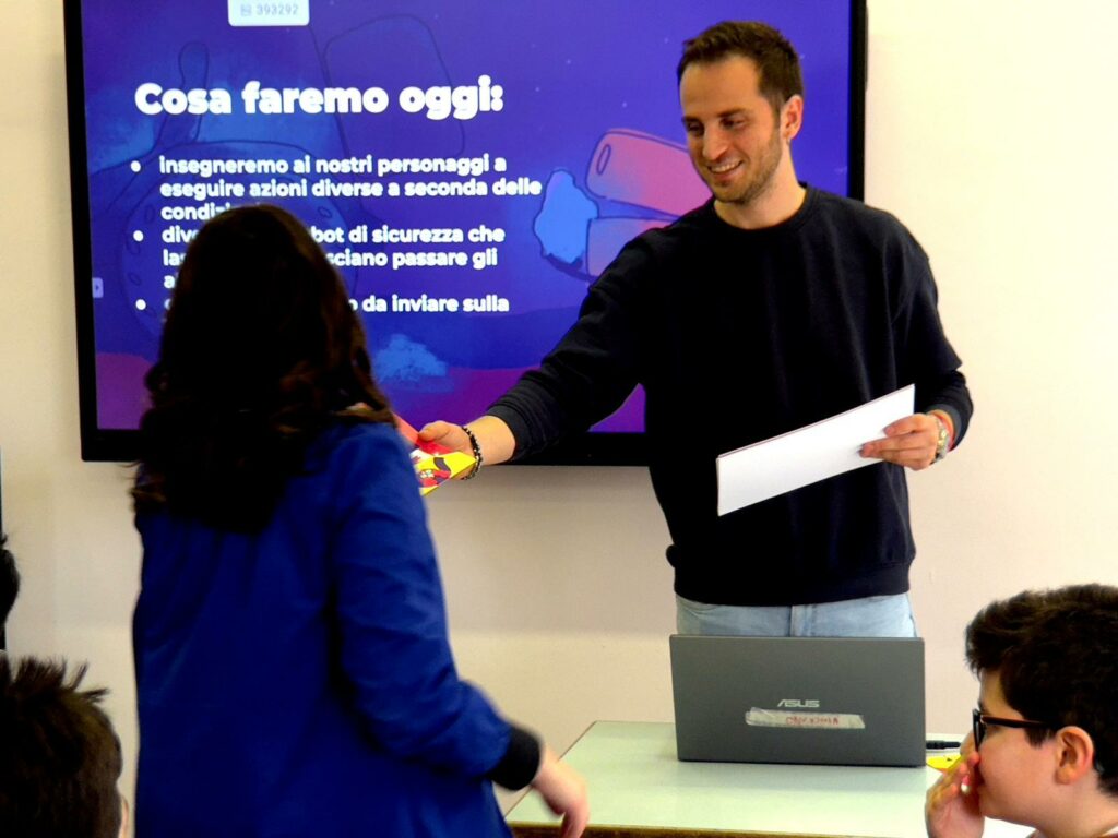 Centro Imparola al corso di visual programming a Matera con il Cluster Basilicata Creativa